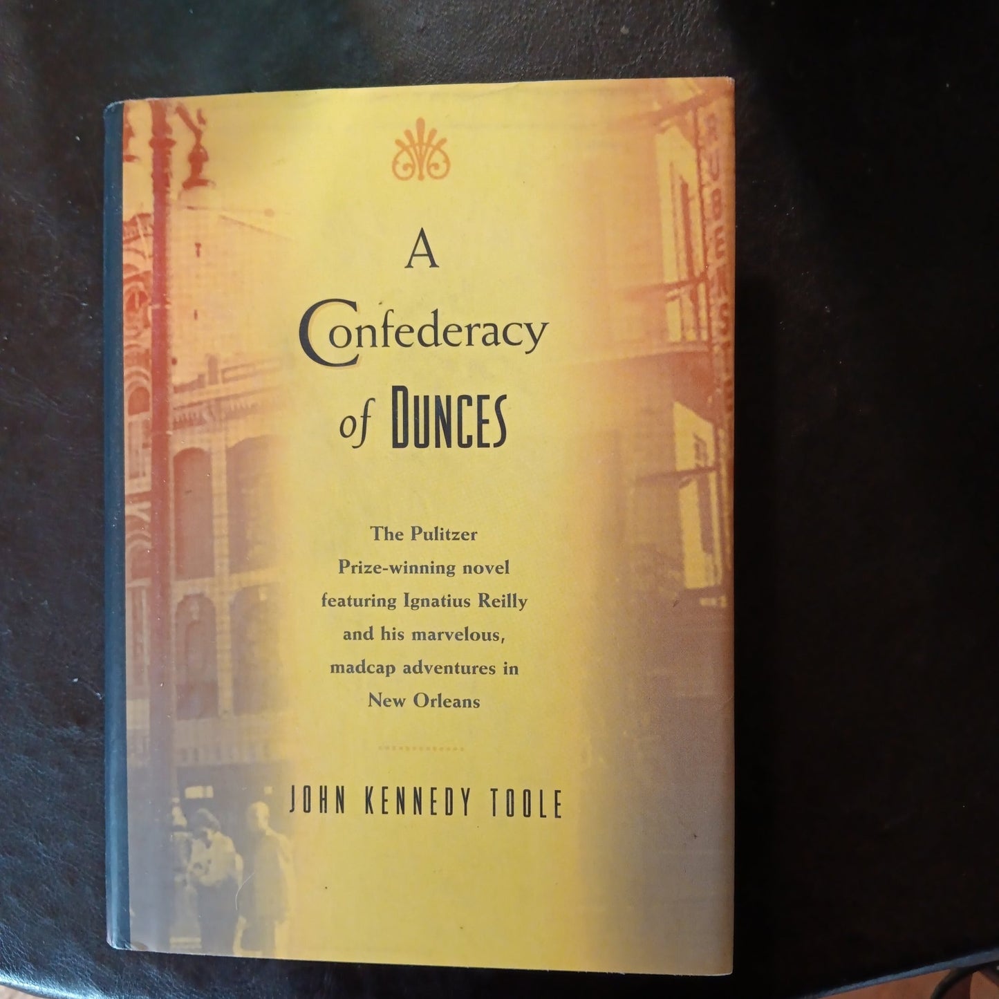 A Confederacy of Dunces - [ash-ling] Booksellers