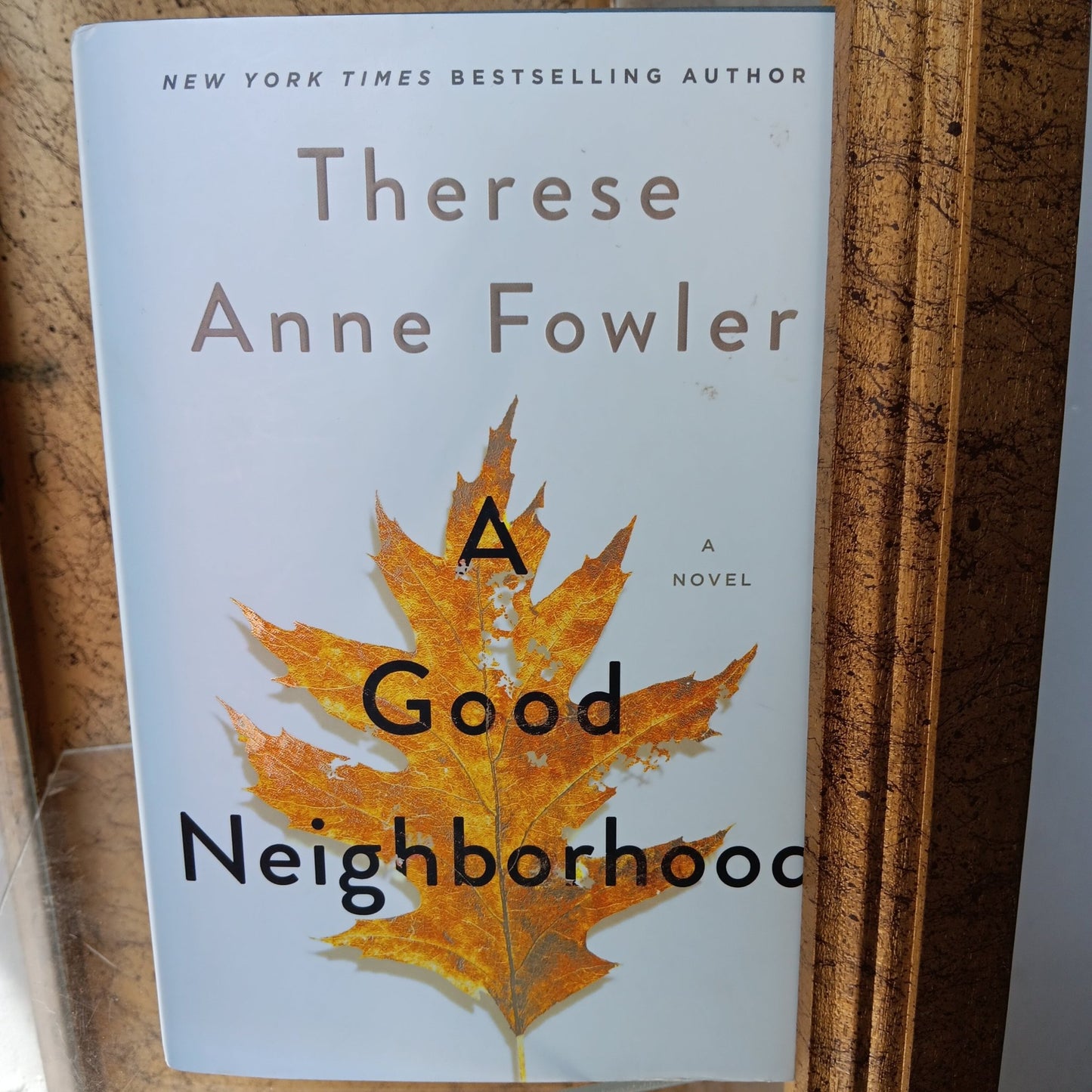 A Good Neighborhood - [ash-ling] Booksellers