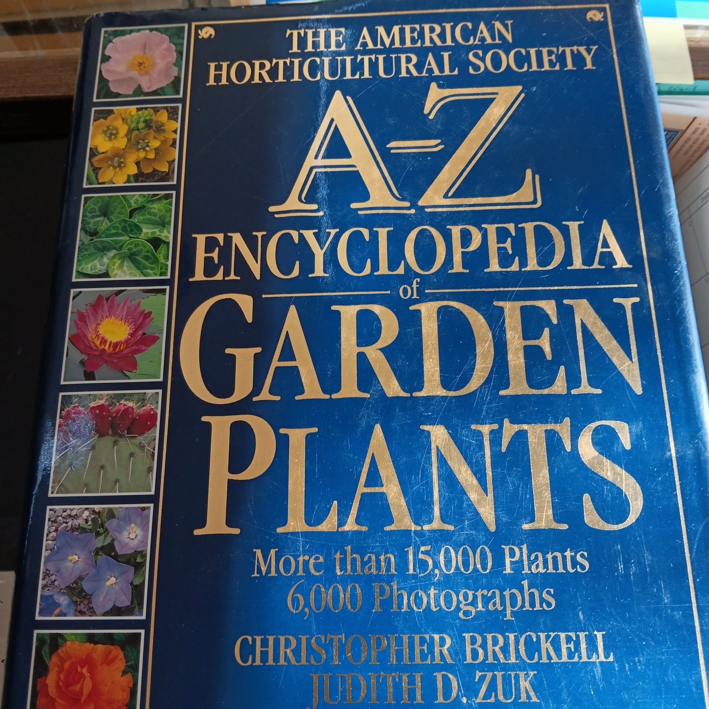 A-Z Encyclopedia of Garden Plants - [ash-ling] Booksellers