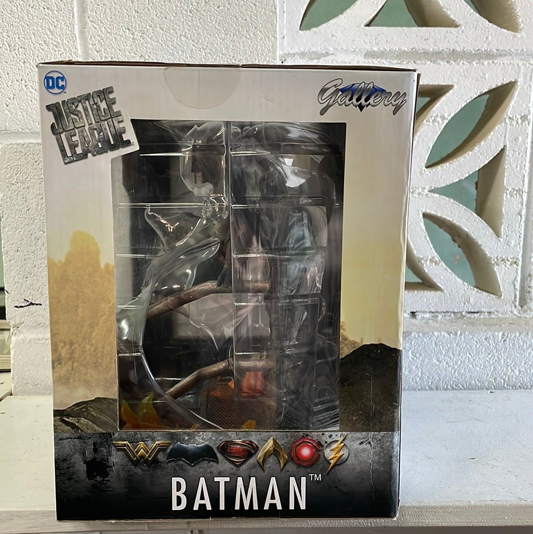 Batman PVC Diorama Figurine - [ash-ling] Booksellers