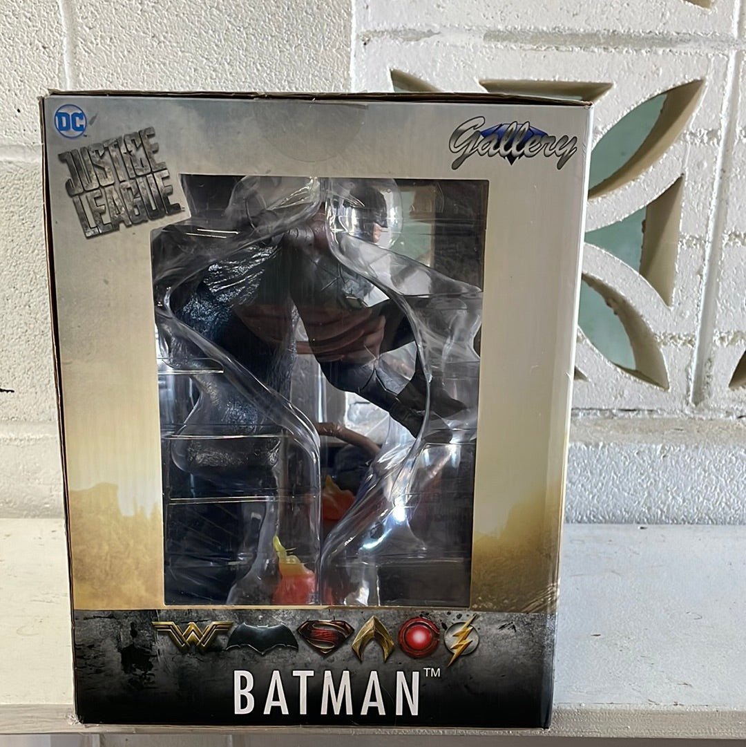 Batman PVC Diorama Figurine - [ash-ling] Booksellers