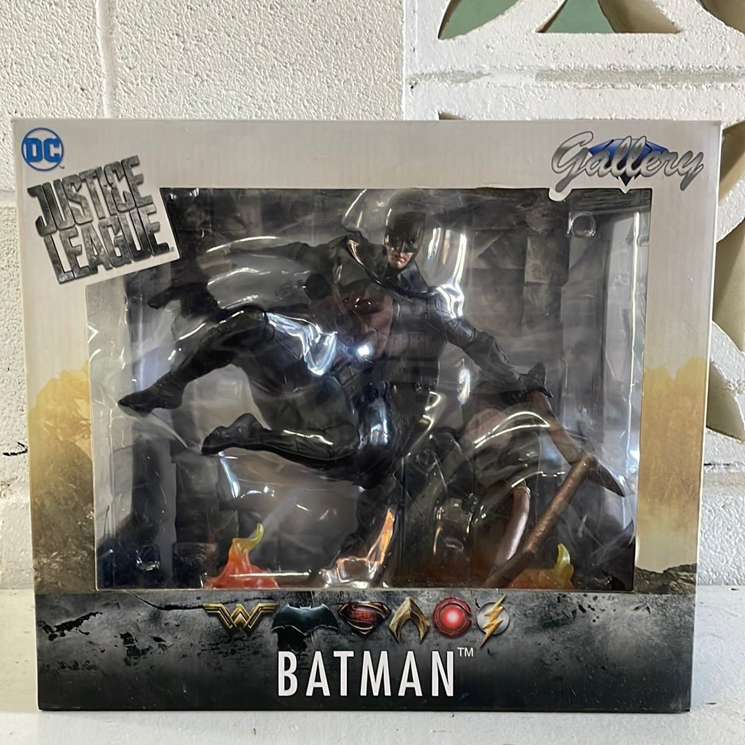 Batman PVC Diorama Figurine - [ash-ling] Booksellers