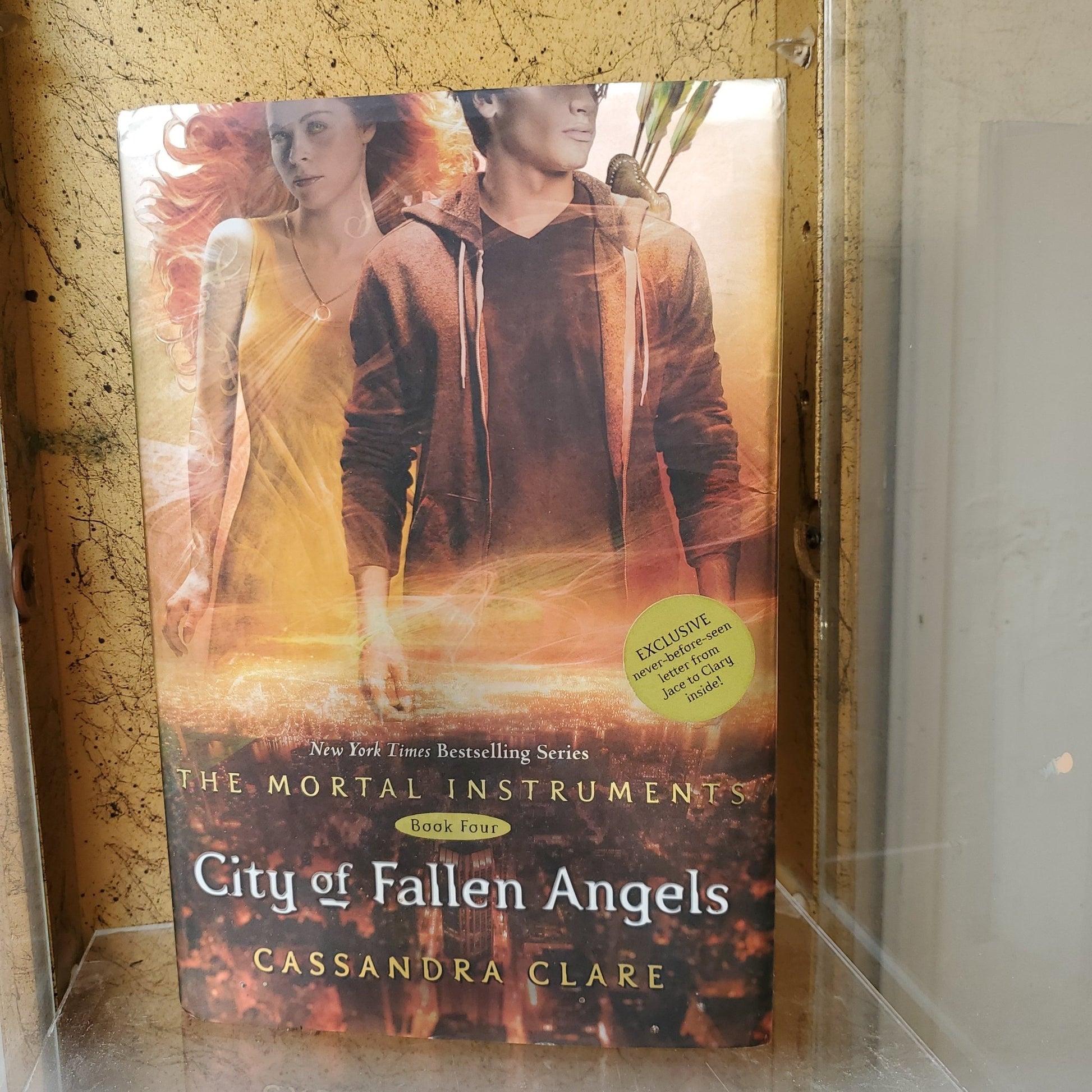 City of Fallen Angels - [ash-ling] Booksellers