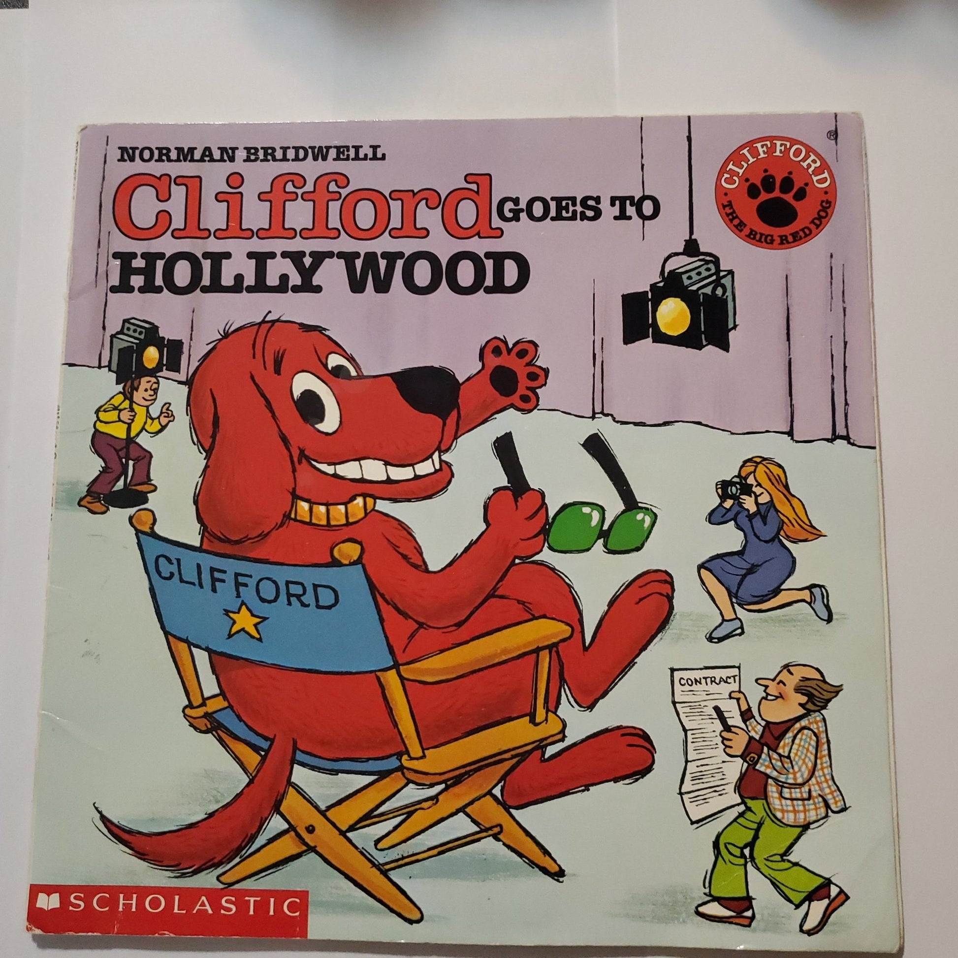 Clifford Goes To Hollywood - [ash-ling] Booksellers