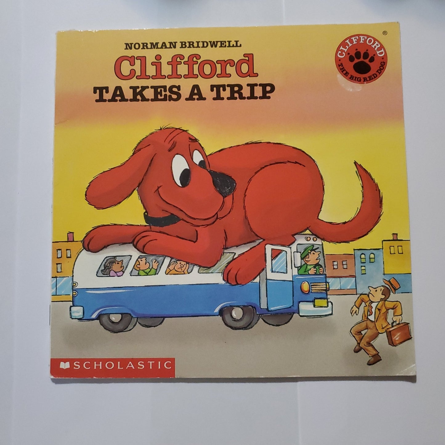 Clifford Takes a Trip - [ash-ling] Booksellers