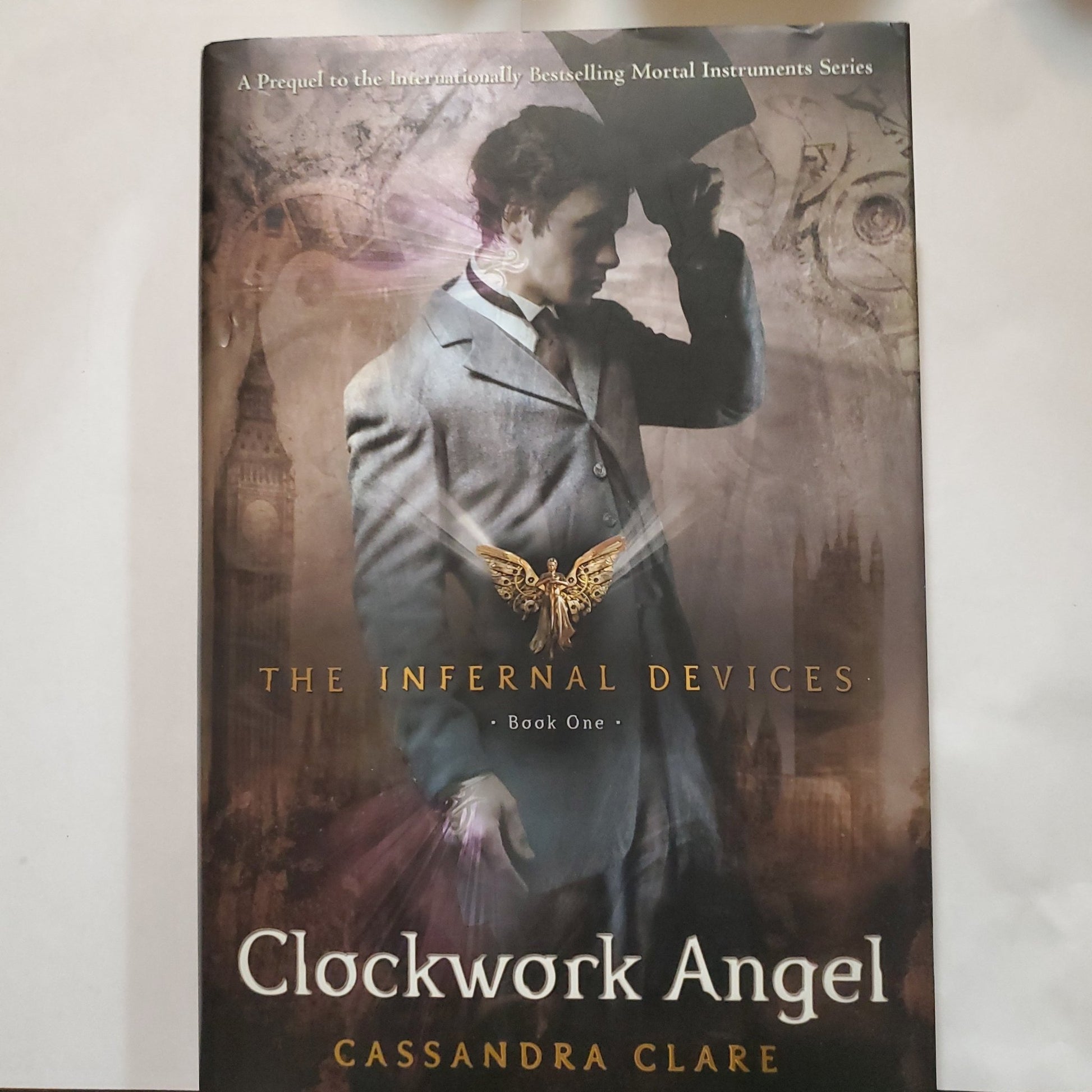Clockwork Angel - [ash-ling] Booksellers