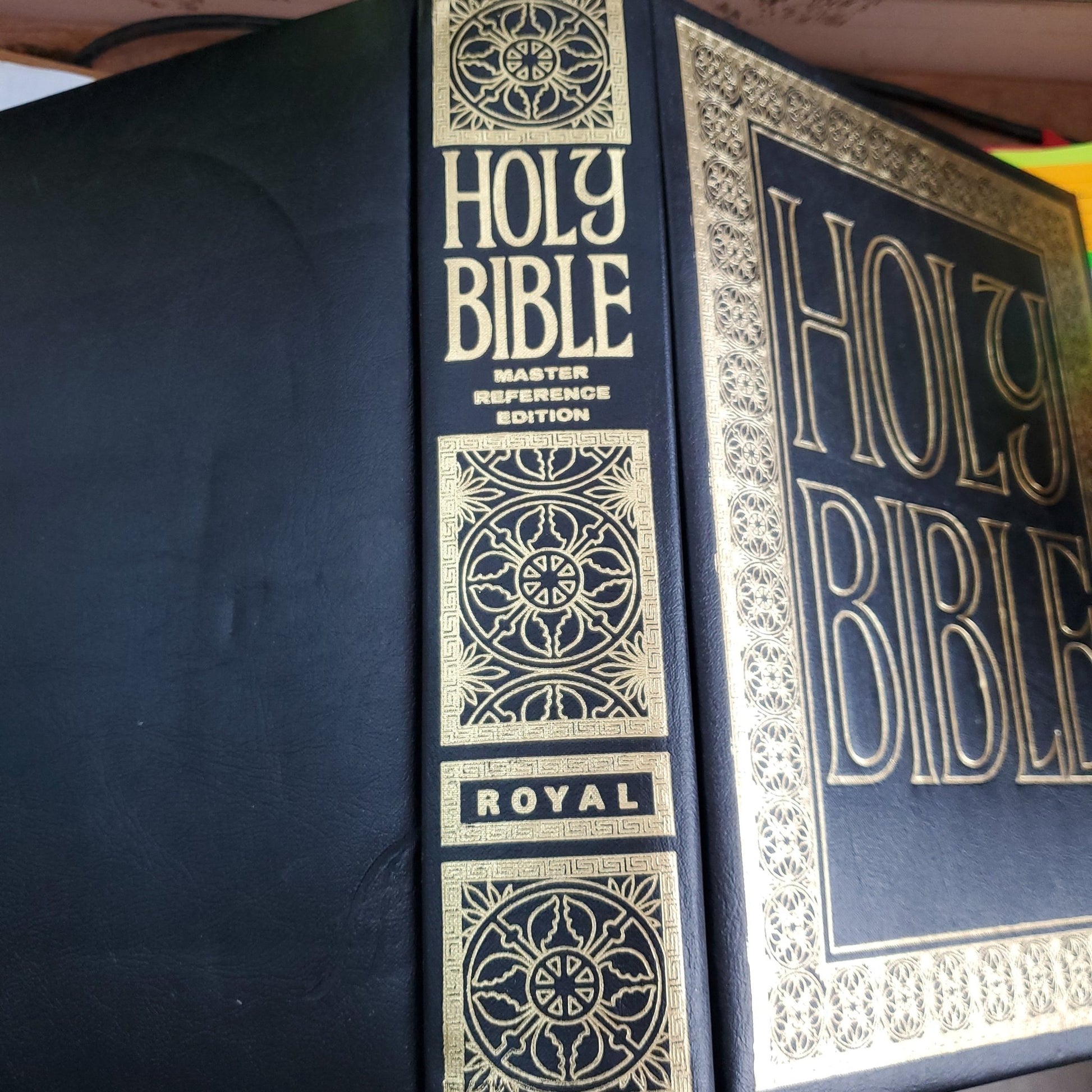 Holy Bible - [ash-ling] Booksellers
