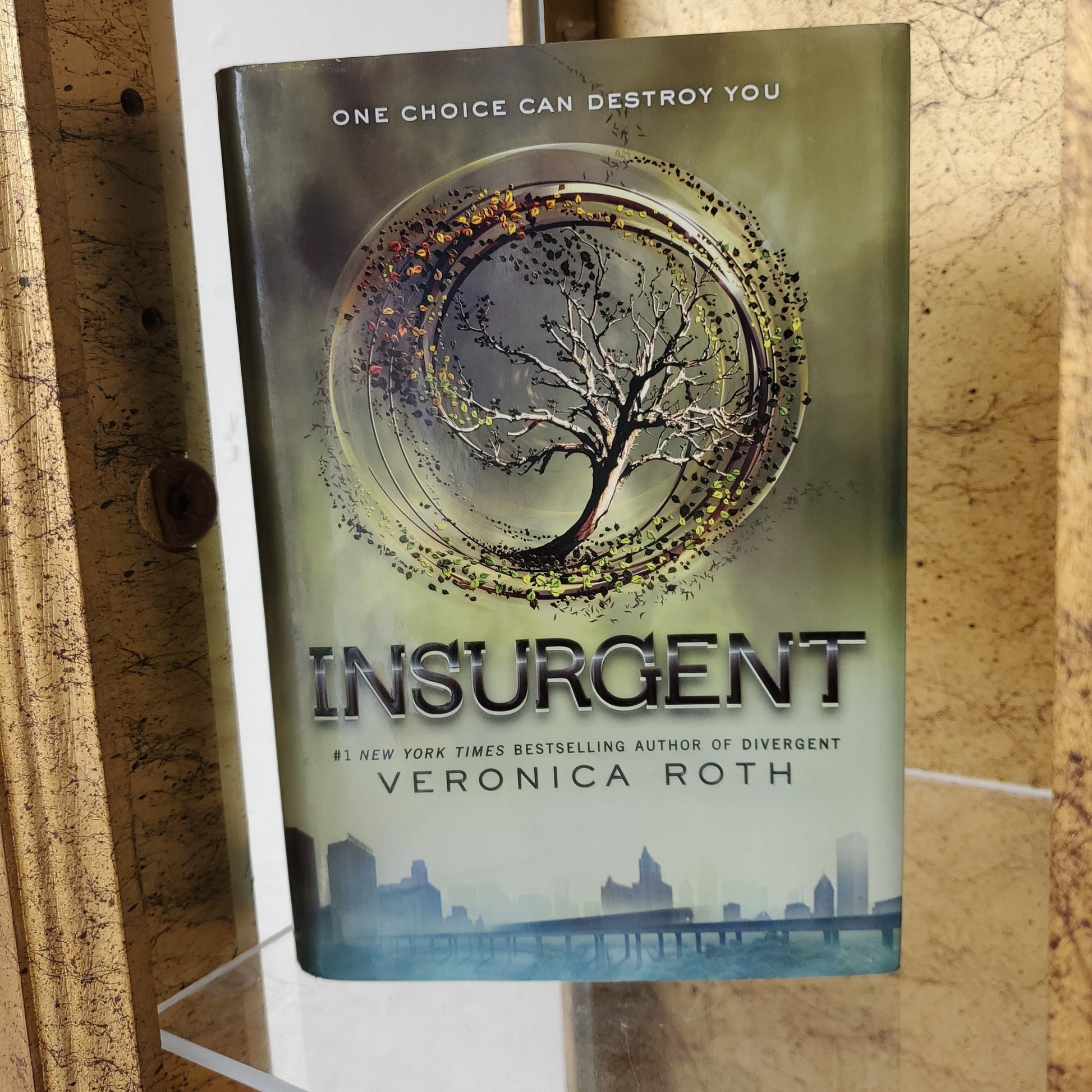 Insurgent - [ash-ling] Booksellers