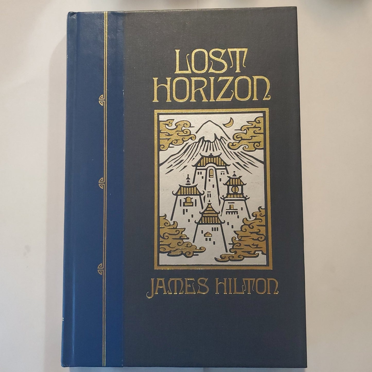 Lost Horizon - [ash-ling] Booksellers