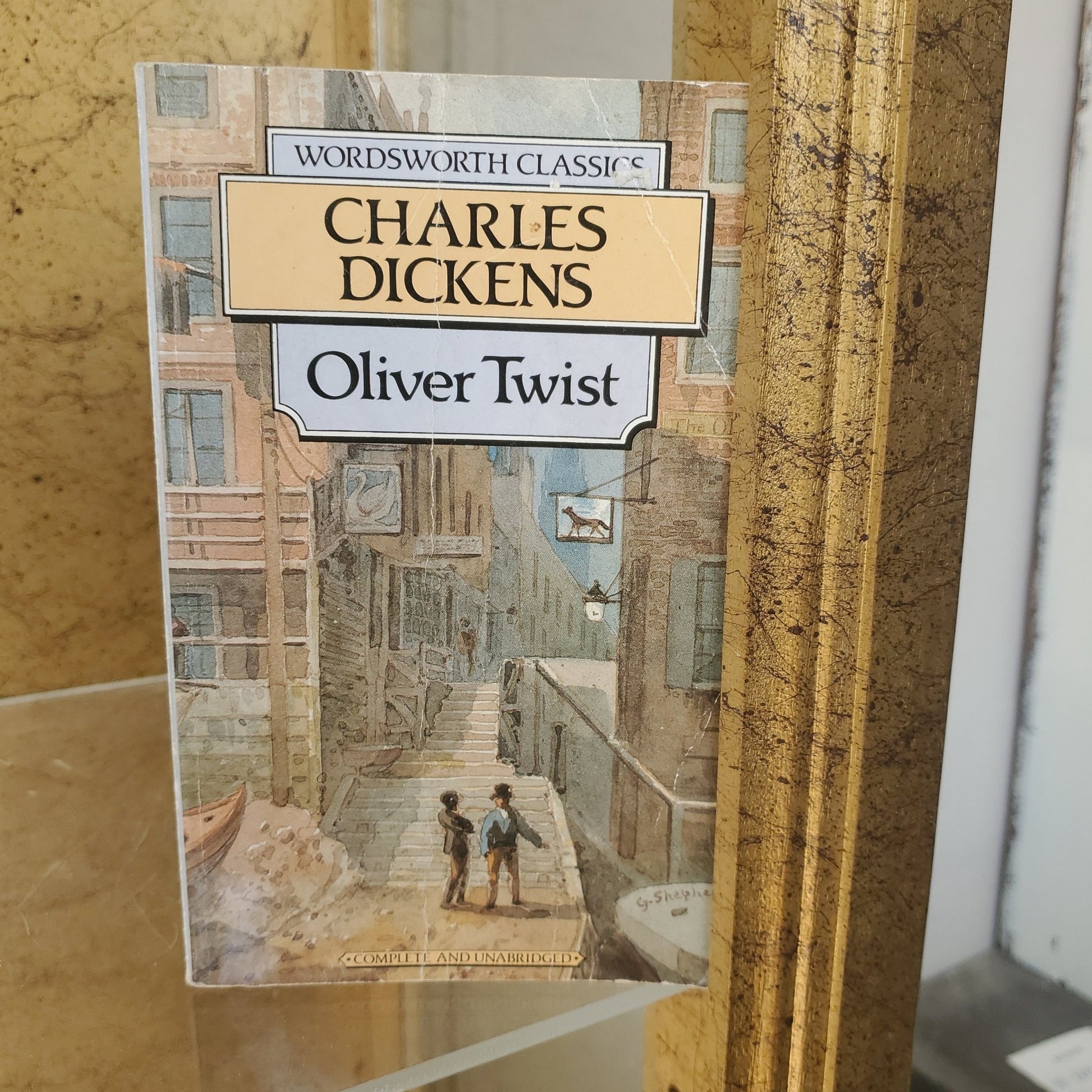 Oliver Twist - [ash-ling] Booksellers