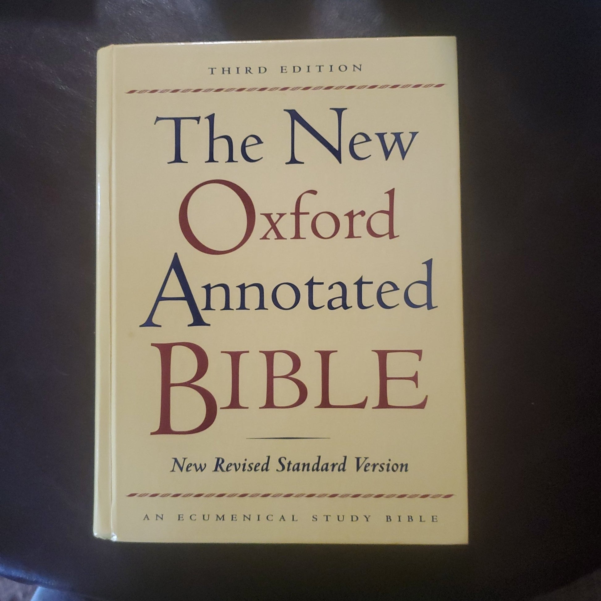 The New Oxford Annotated Bible - [ash-ling] Booksellers