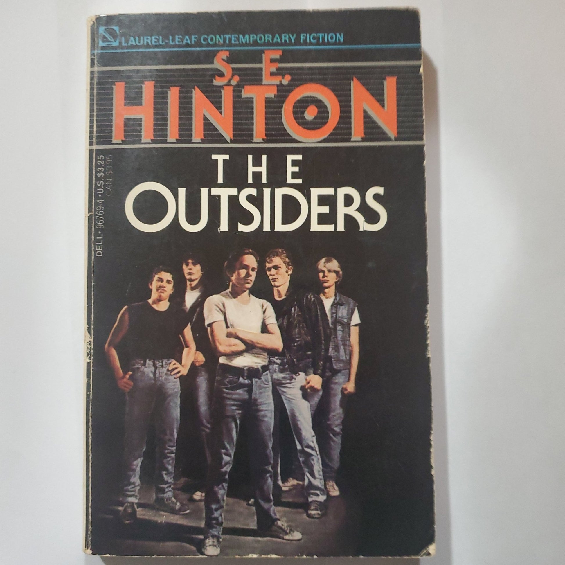 The Outsiders - [ash-ling] Booksellers