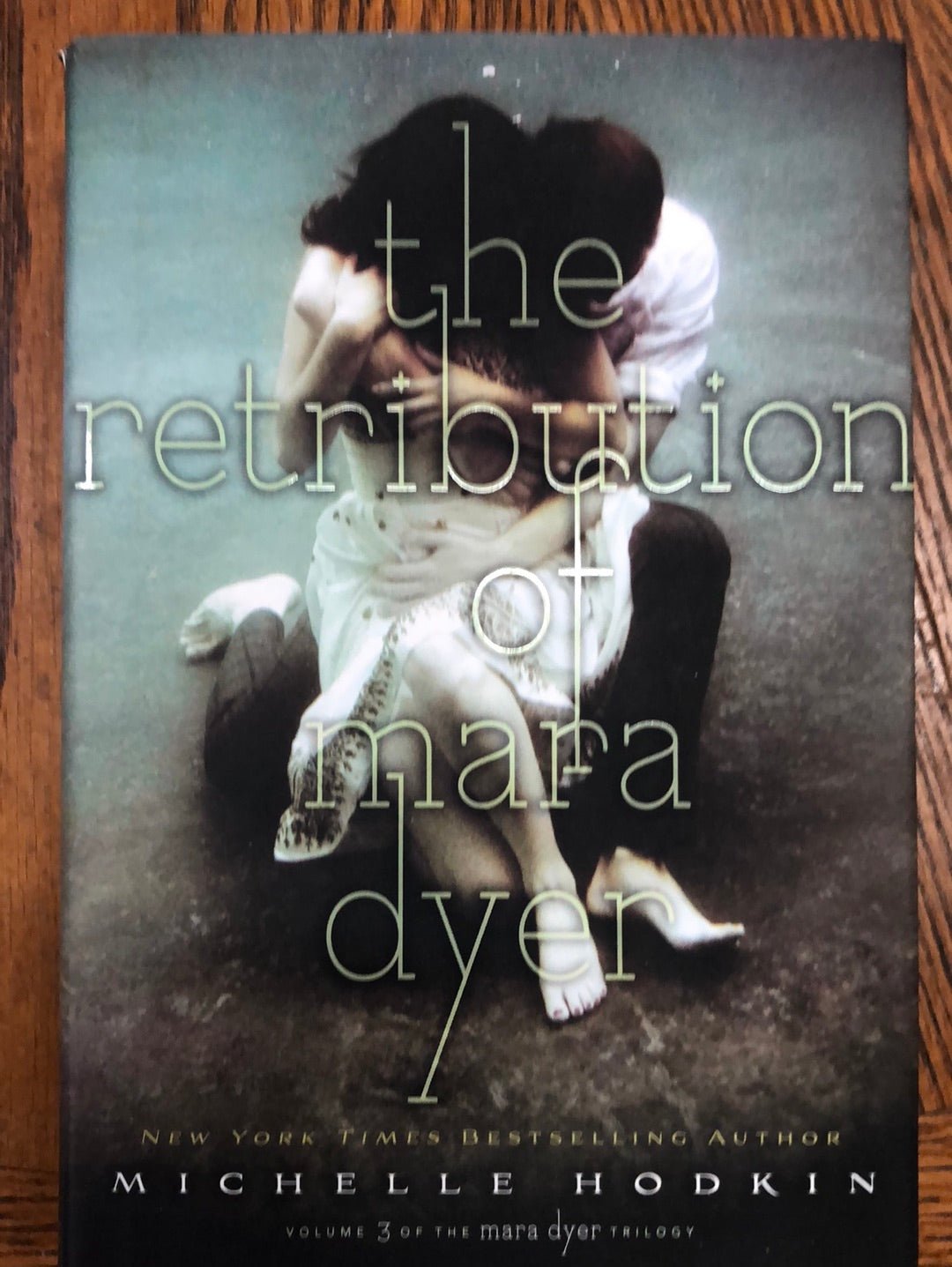 The Retribution of Mara Dyer - [ash-ling] Booksellers