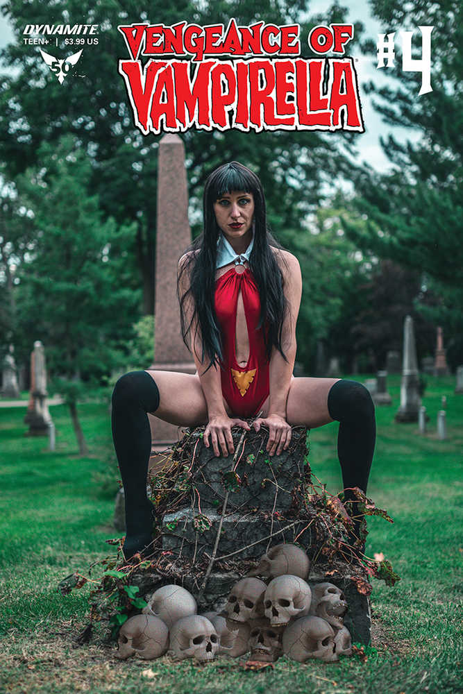 Vengeance Of Vampirella #4 Cover D Cosplay - [ash-ling] Booksellers